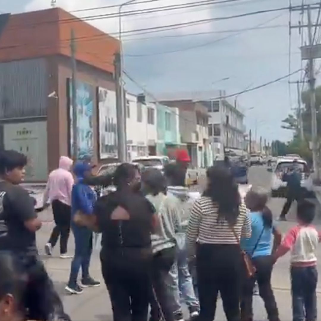 Bloqueo Manifestación Agua de Puebla Circuito Juan Pablo II Colonia Jardines de San Manuel